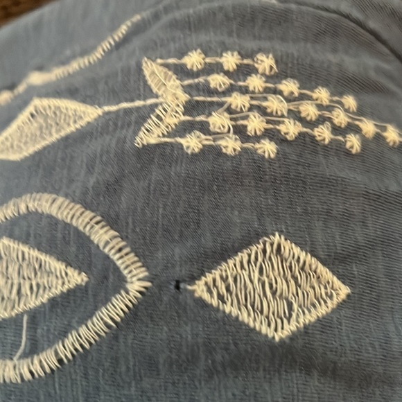 Chico women’s off the shoulder long sleeve and lace shirt - Picture 8 of 8